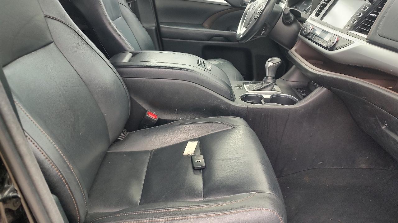 Toyota Highlander XLE AWD V6 2018