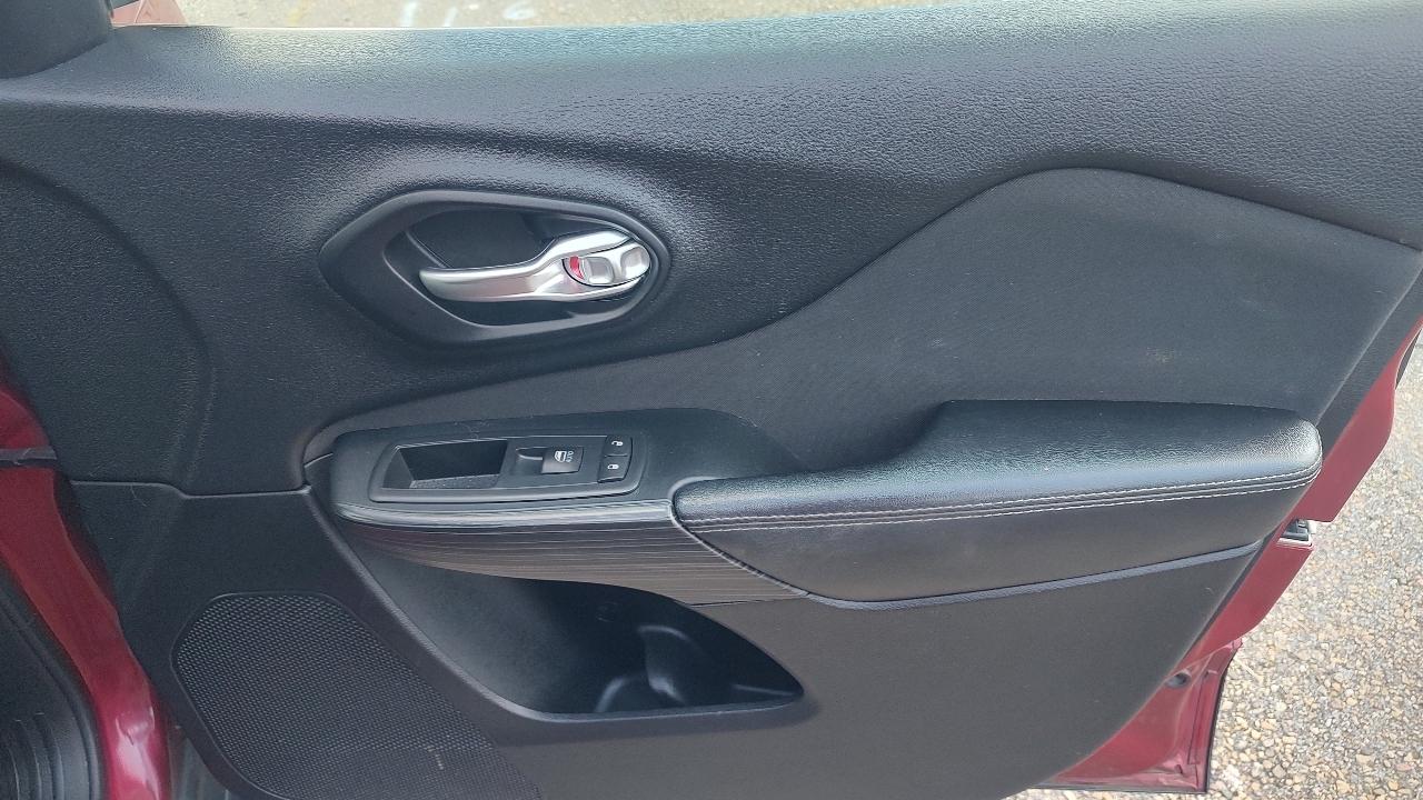 Jeep Cherokee Latitude 4WD 2015