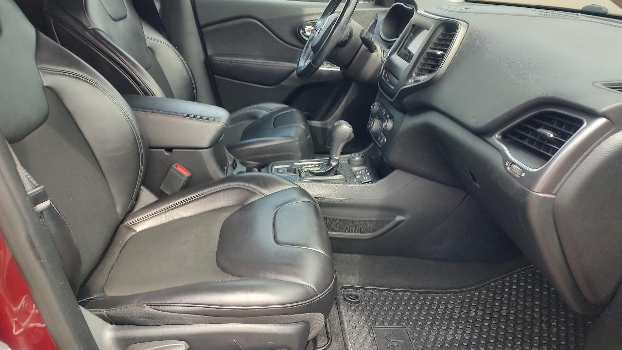 Jeep Cherokee Latitude Plus 4WD 2019