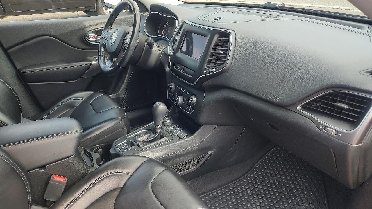 Jeep Cherokee Latitude Plus 4WD 2019