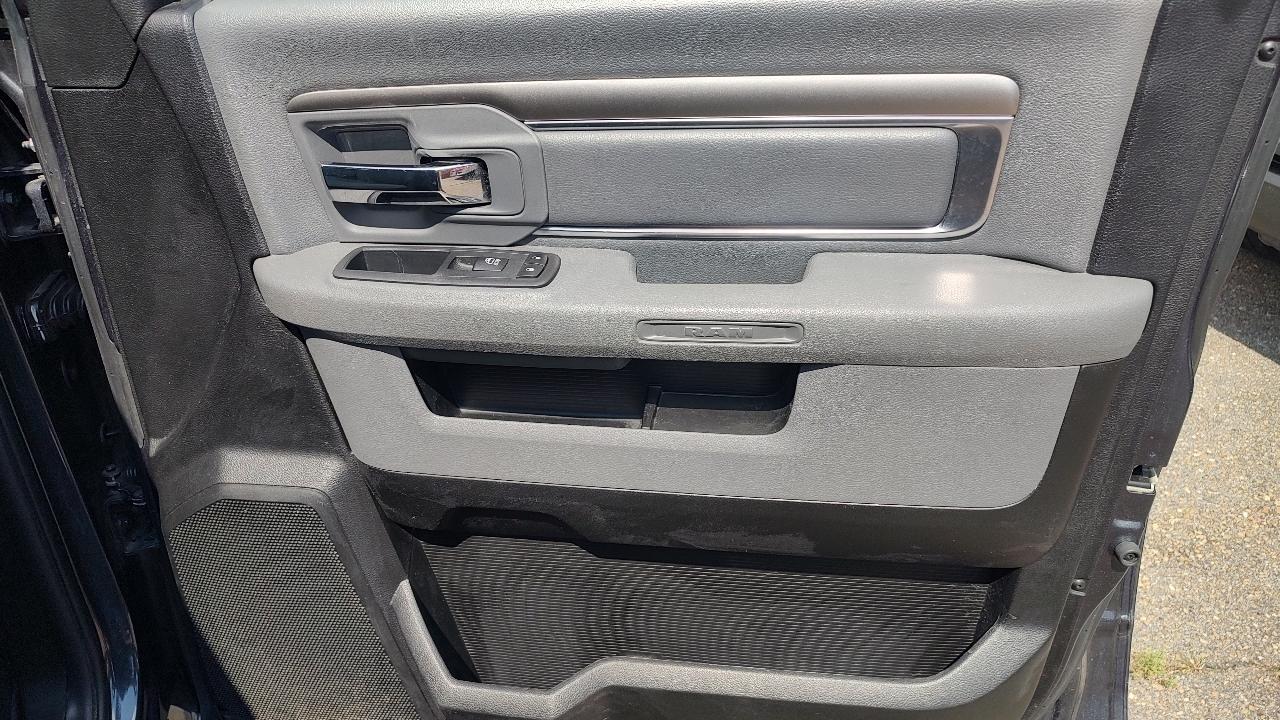 RAM 1500 Classic Tradesman Crew Cab LWB 4WD 2020