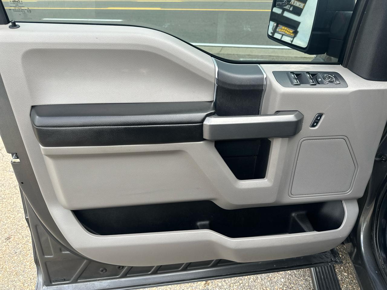 Ford F-150 XLT SuperCrew 5.5-ft. Bed 4WD 2016