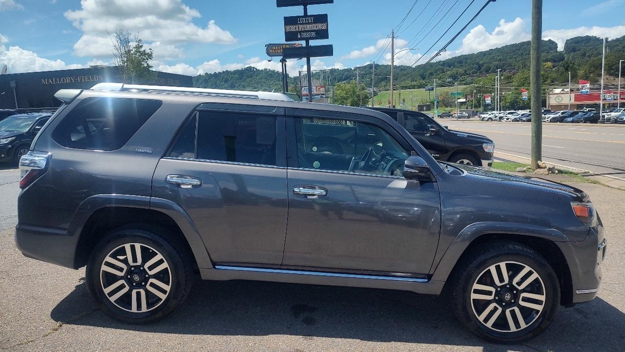 Toyota 4Runner Limited V6 4D SUV 4WD 2017