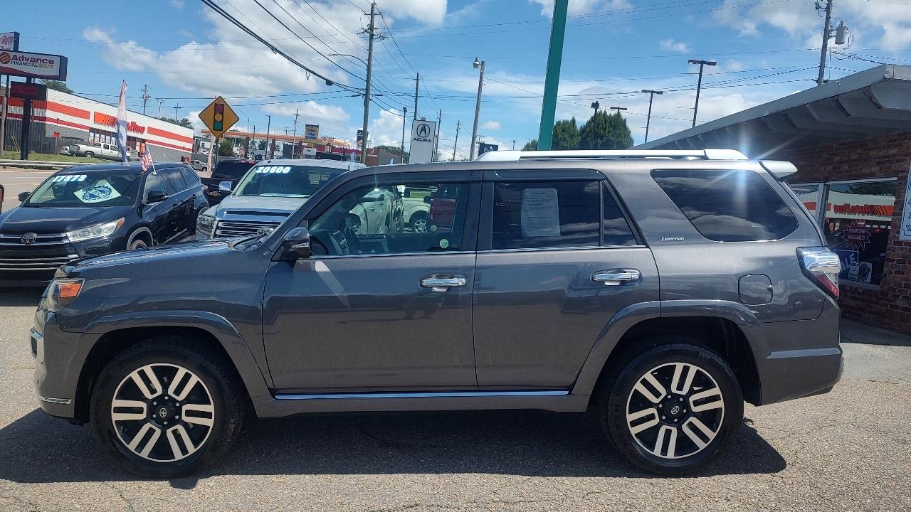 Toyota 4Runner Limited V6 4D SUV 4WD 2017