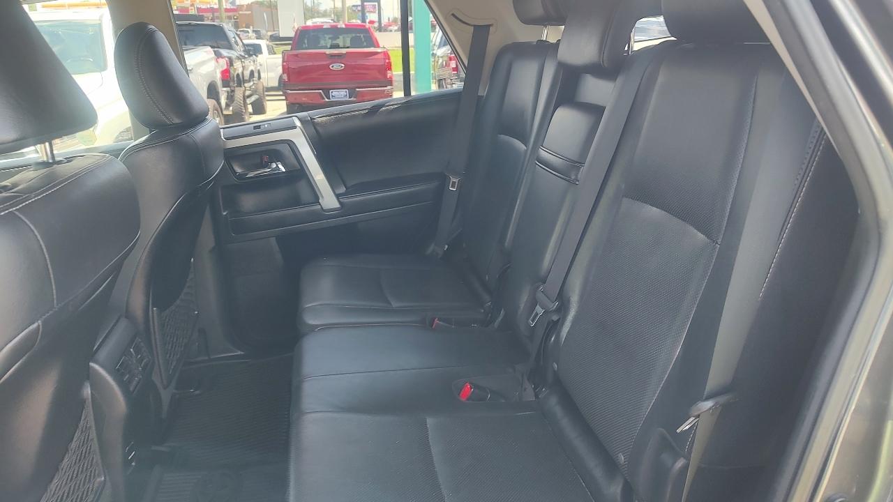 Toyota 4Runner Limited V6 4D SUV 4WD 2017