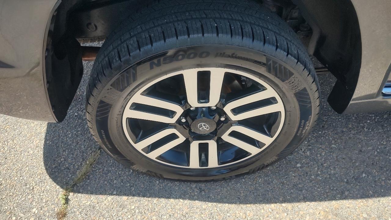 Toyota 4Runner Limited V6 4D SUV 4WD 2017