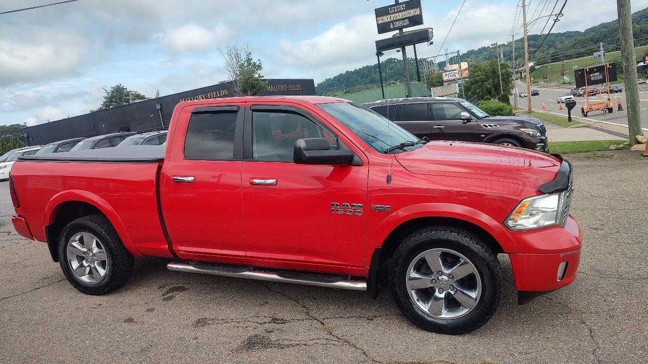 RAM 1500 SLT Quad Cab 4WD 2015
