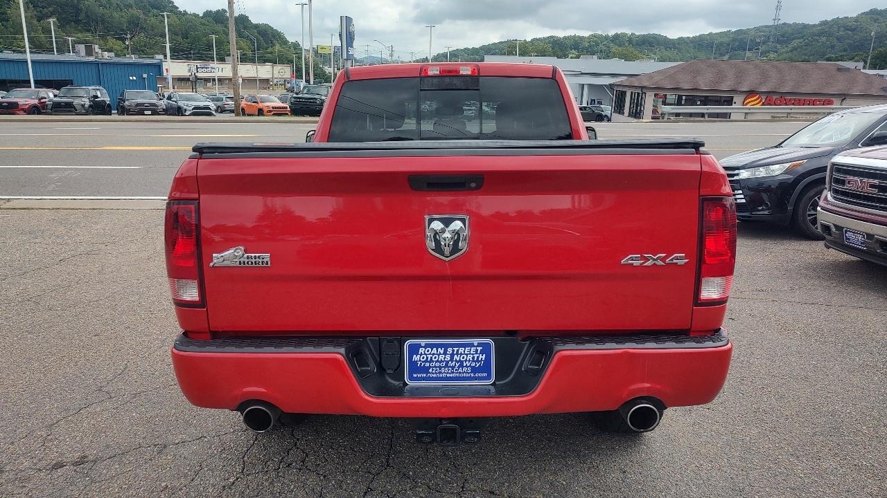 RAM 1500 SLT Quad Cab 4WD 2015