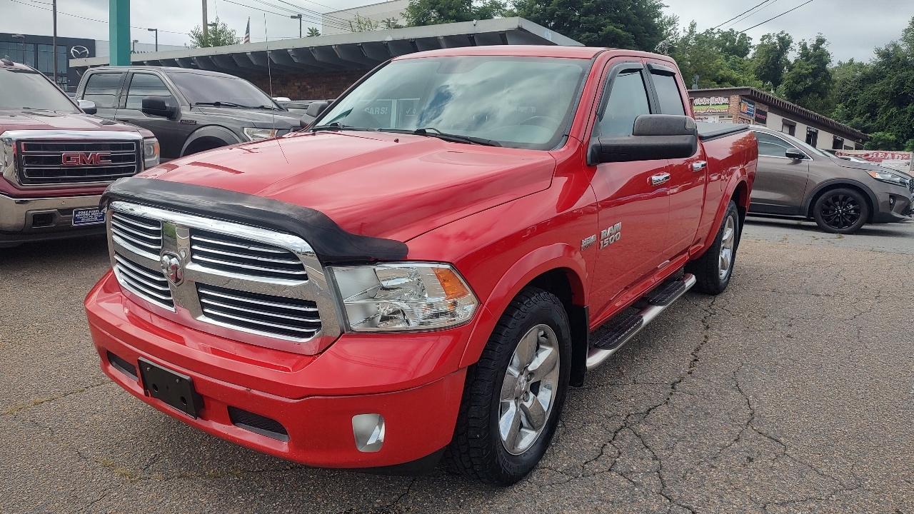 RAM 1500 SLT Quad Cab 4WD 2015
