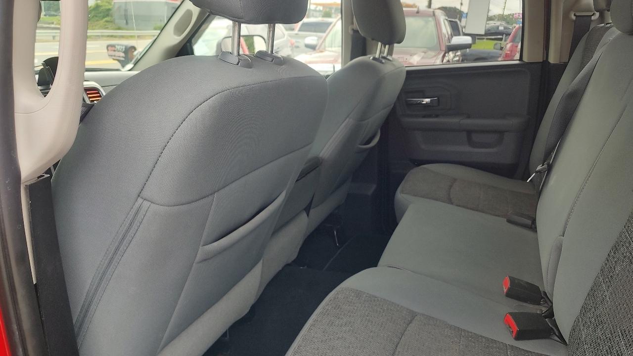 RAM 1500 SLT Quad Cab 4WD 2015