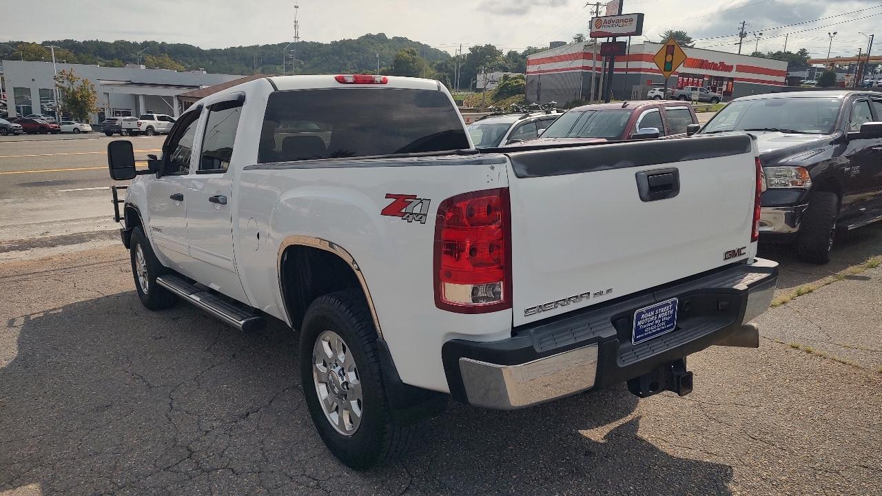 GMC Sierra 3500HD SLE Crew Cab 4WD 2013