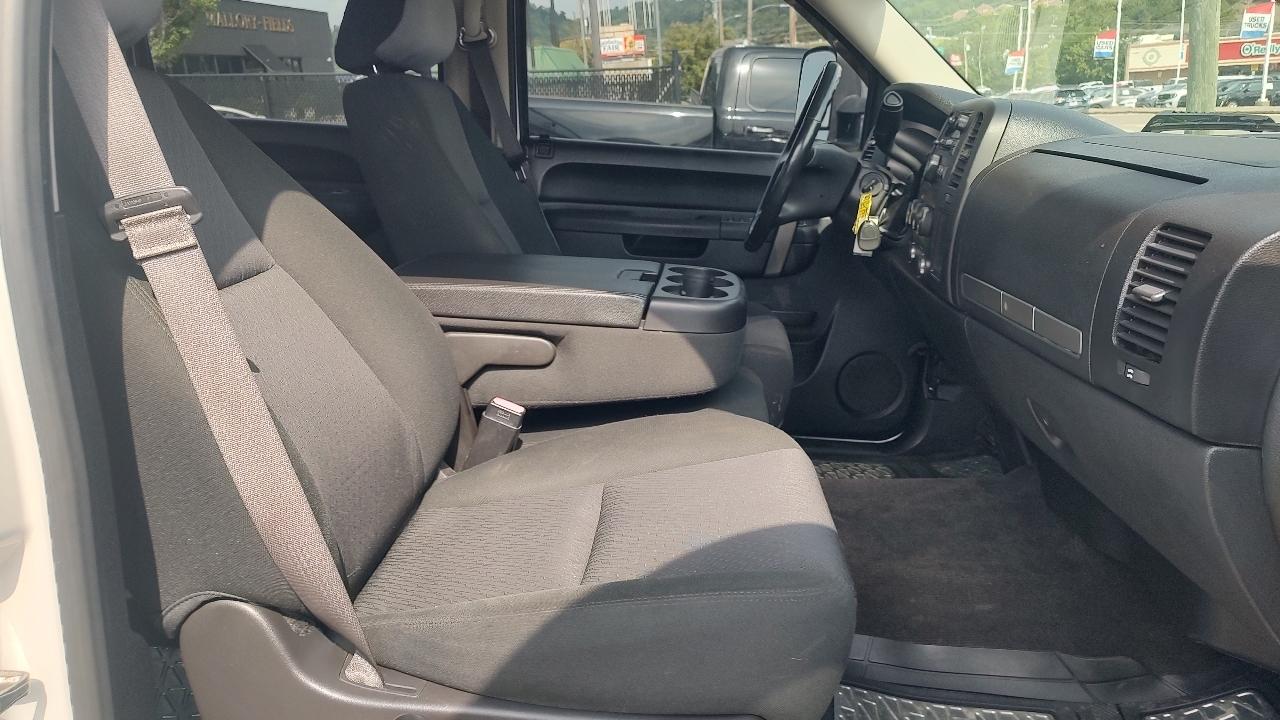 GMC Sierra 3500HD SLE Crew Cab 4WD 2013