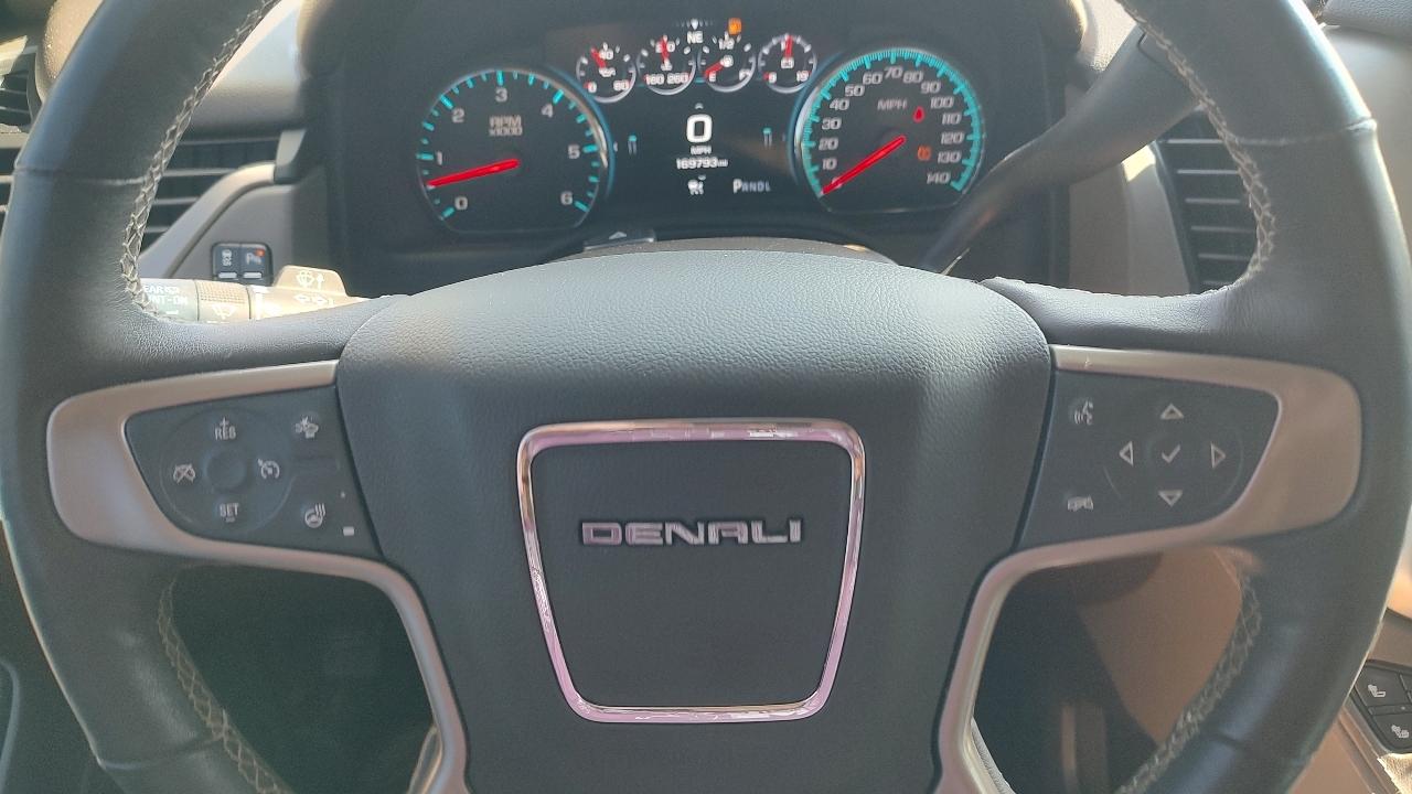 GMC Yukon XL Denali 4WD 2018