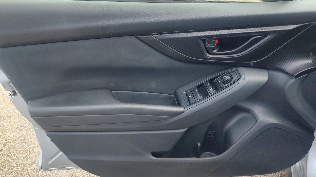 Subaru Crosstrek photo 9