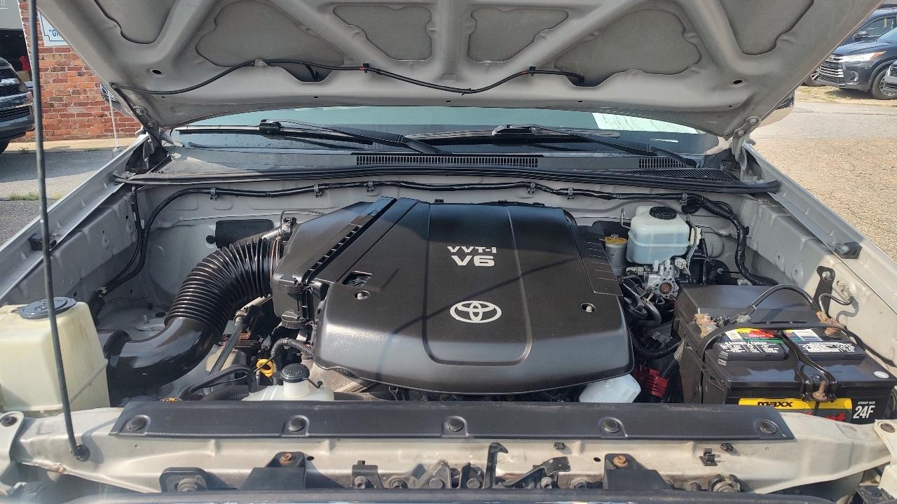 Toyota Tacoma Double Cab V6 4WD 2010