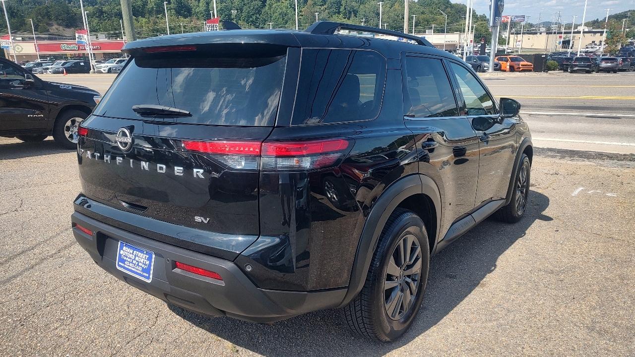 Nissan Pathfinder SV 2022