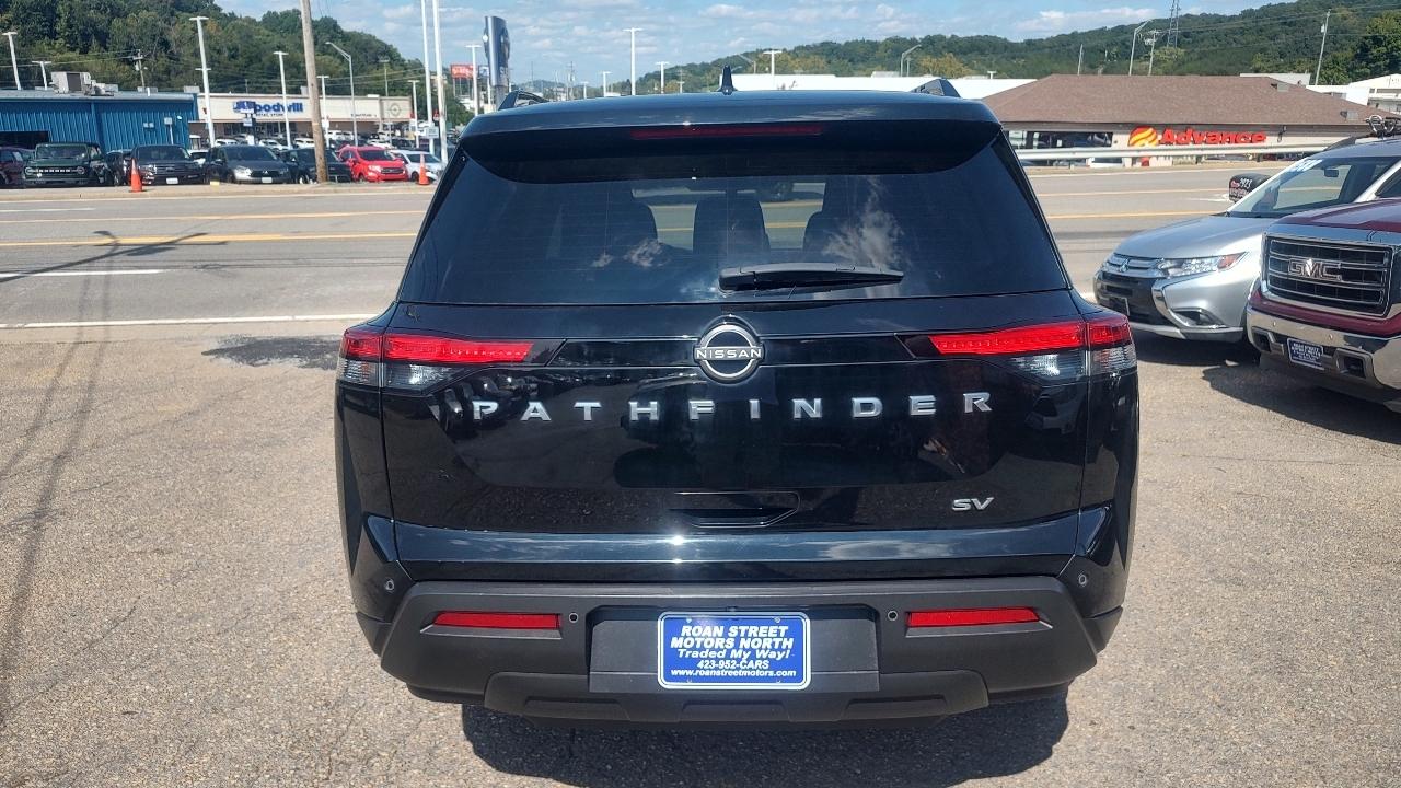Nissan Pathfinder SV 2022