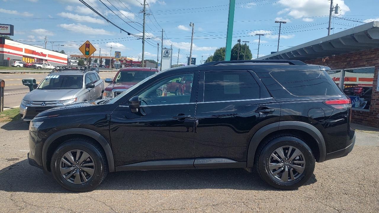 Nissan Pathfinder SV 2022