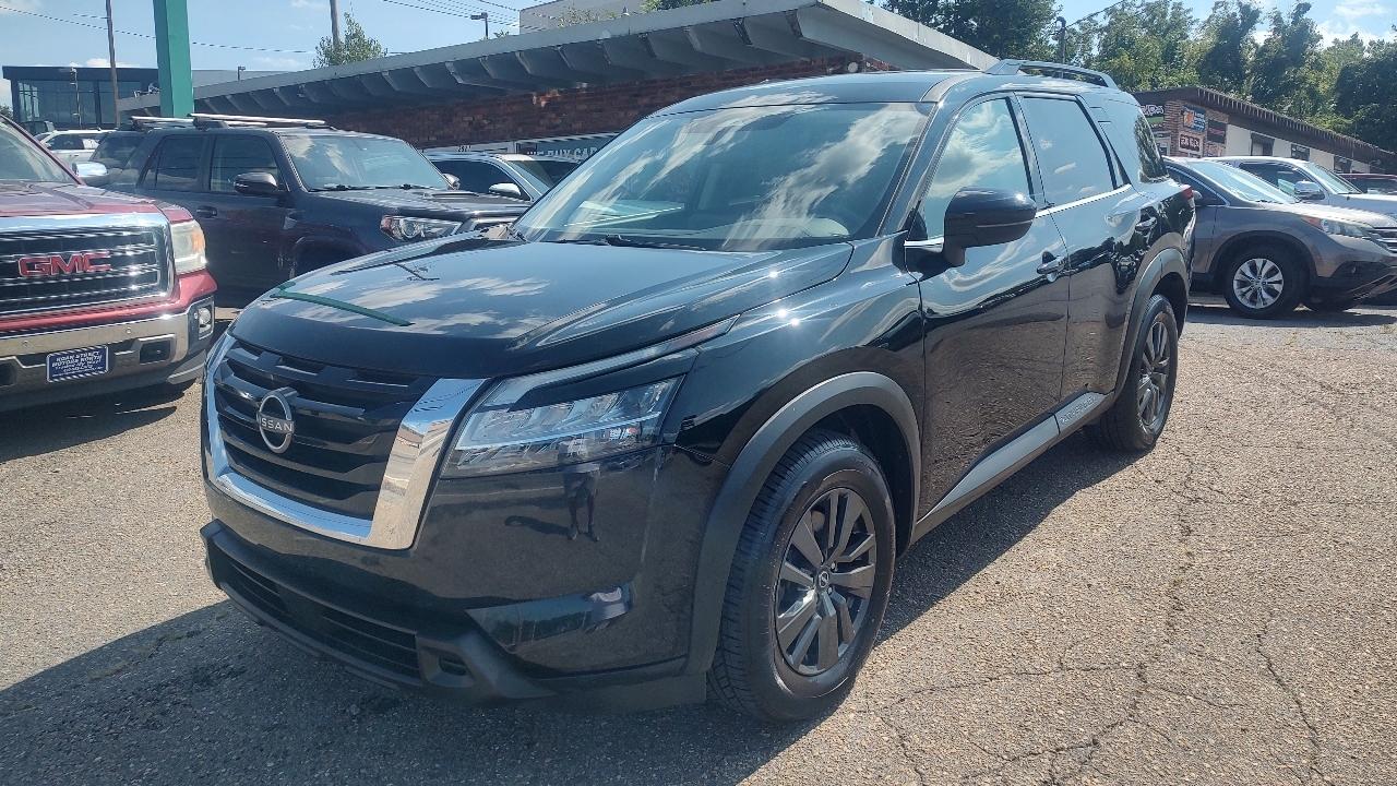Nissan Pathfinder SV 2022