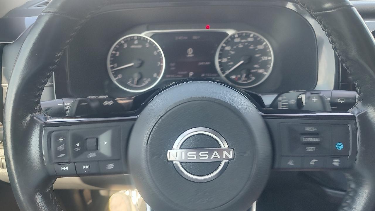 Nissan Pathfinder SV 2022