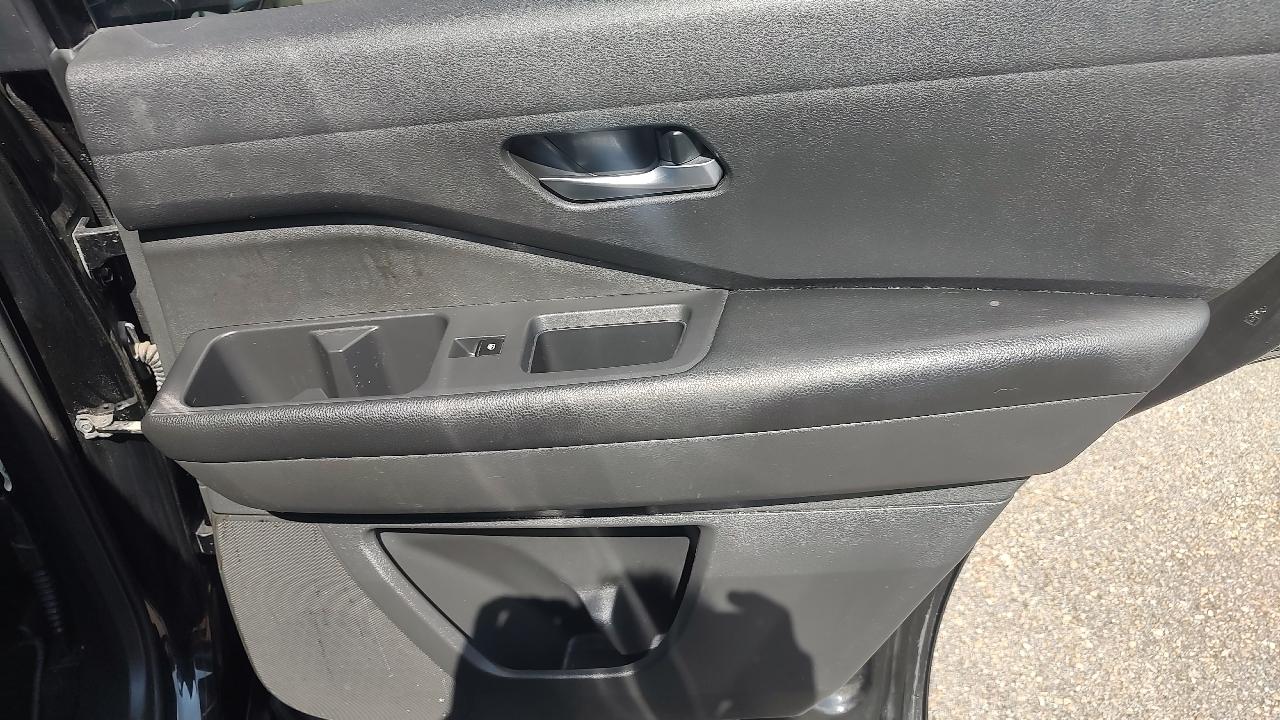 Nissan Pathfinder SV 2022