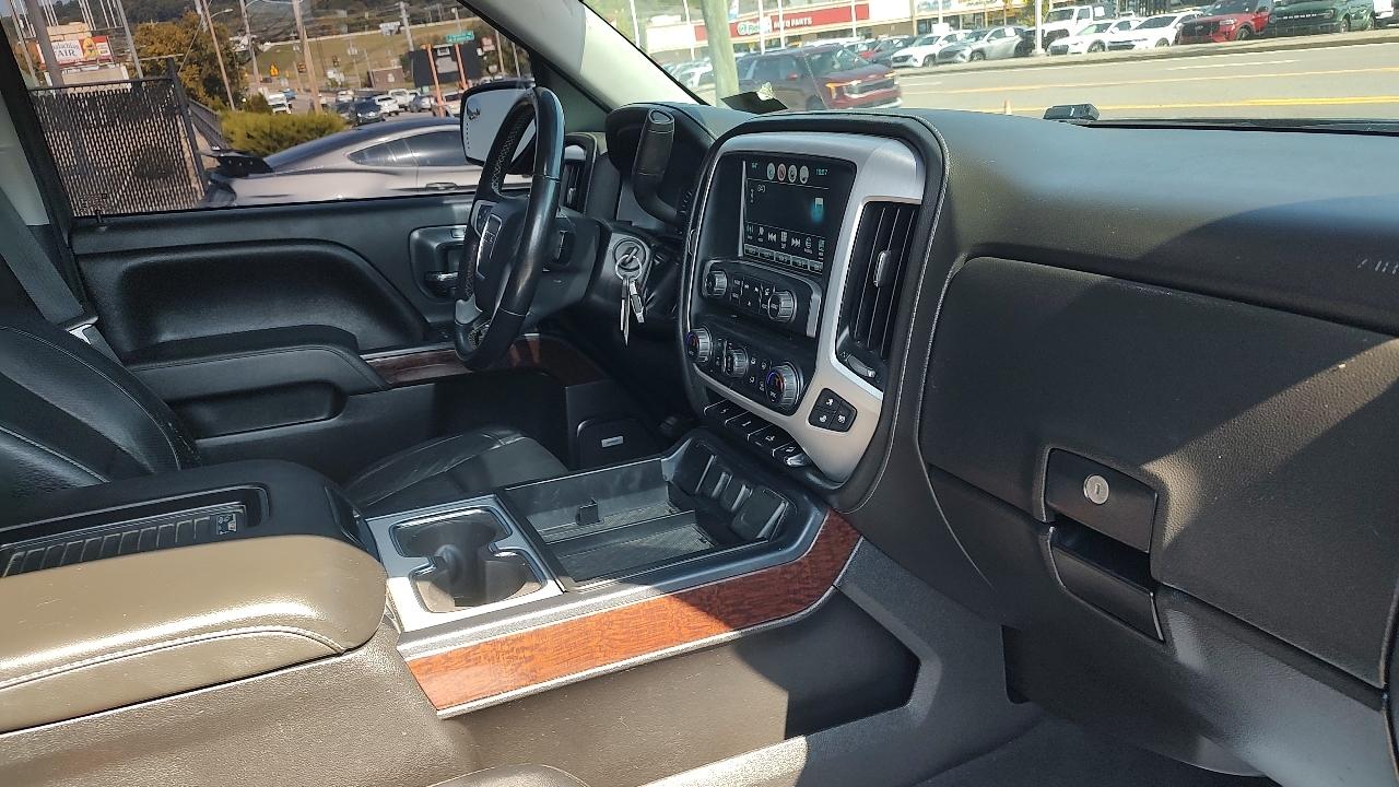 GMC Sierra 1500 SLT Crew Cab Short Box 4WD 2018