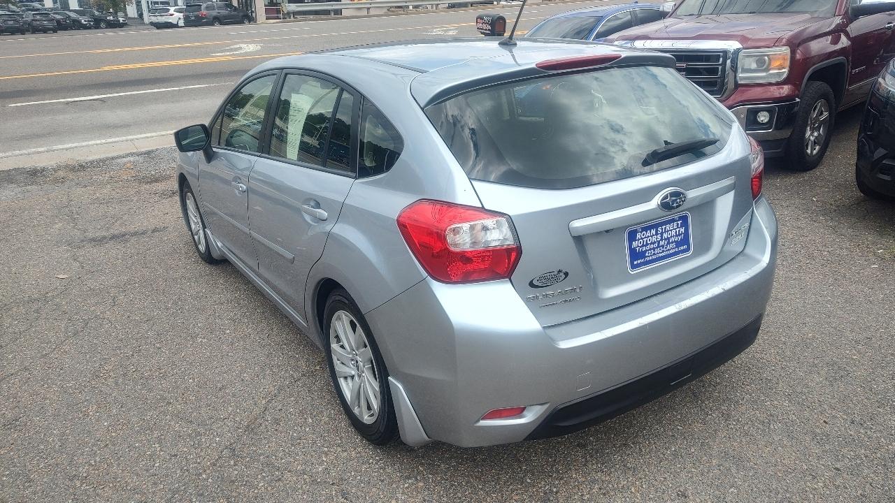 Subaru Impreza 2.0i Premium PZEV 5-Door 2015