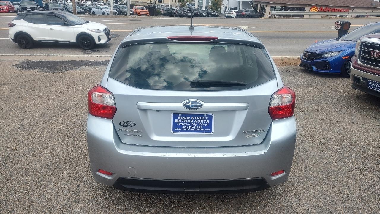 Subaru Impreza 2.0i Premium PZEV 5-Door 2015