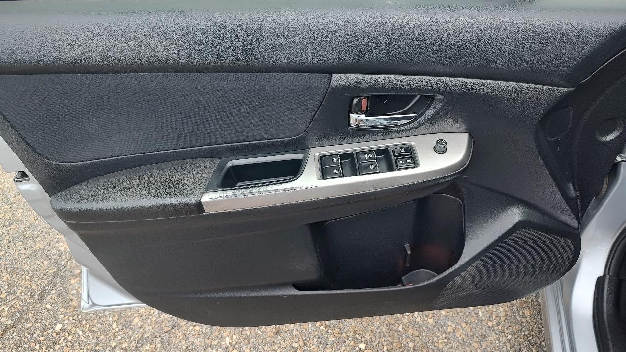 Subaru Impreza 2.0i Premium PZEV 5-Door 2015