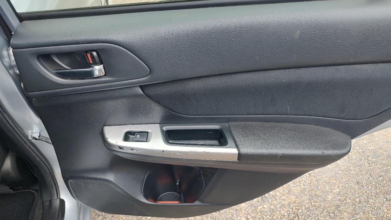 Subaru Impreza 2.0i Premium PZEV 5-Door 2015
