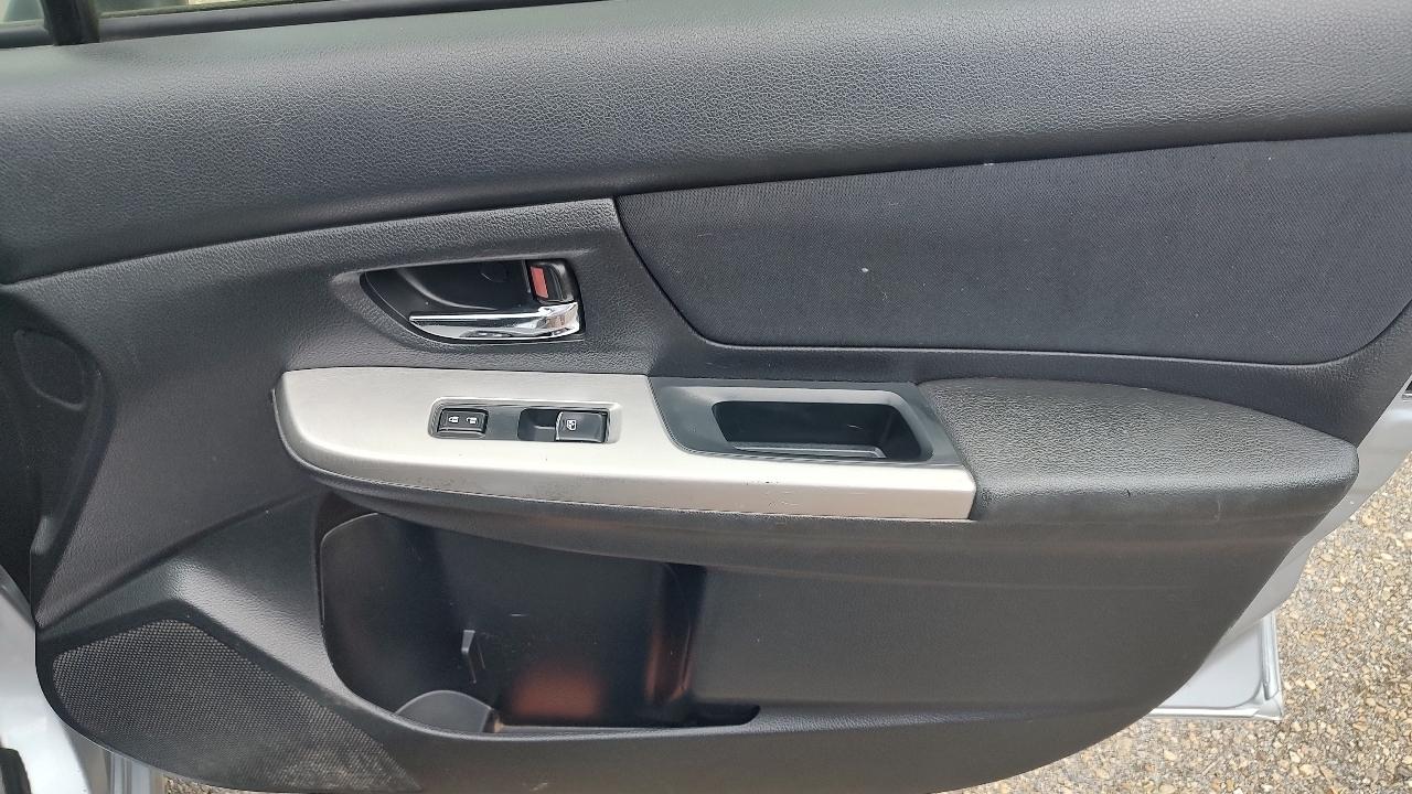 Subaru Impreza 2.0i Premium PZEV 5-Door 2015