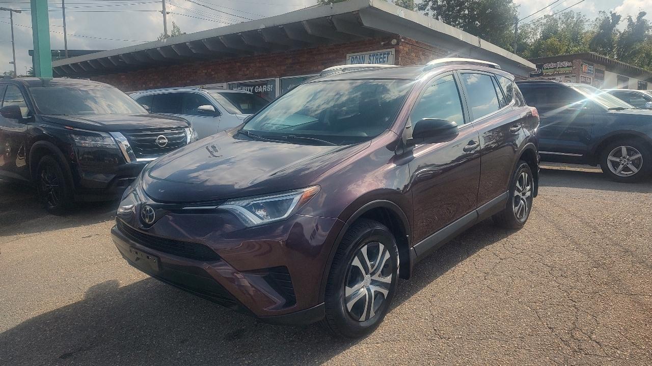 Toyota RAV4 LE AWD 2018