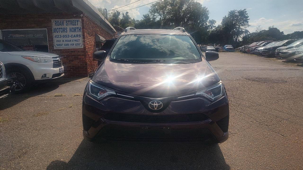 Toyota RAV4 LE AWD 2018