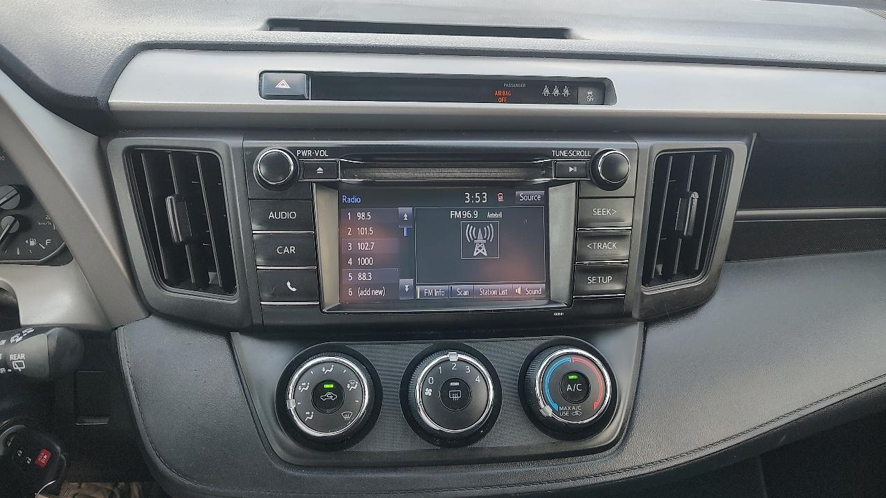 Toyota RAV4 LE AWD 2018