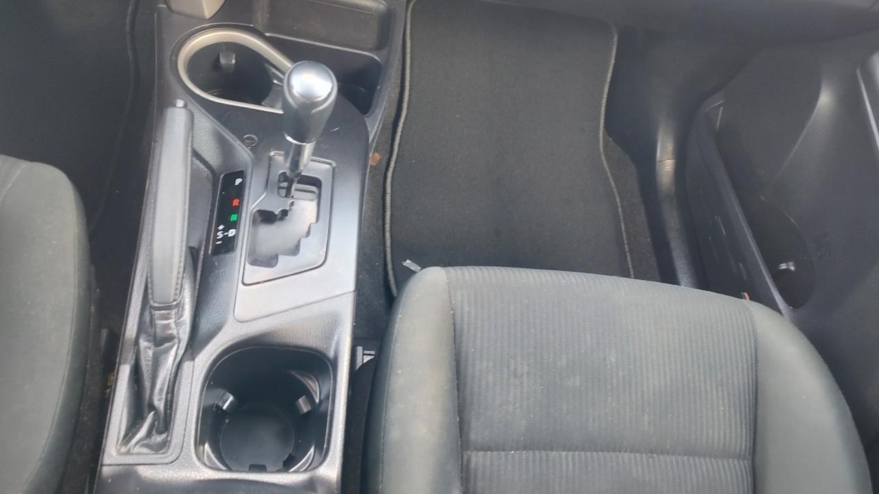 Toyota RAV4 LE AWD 2018