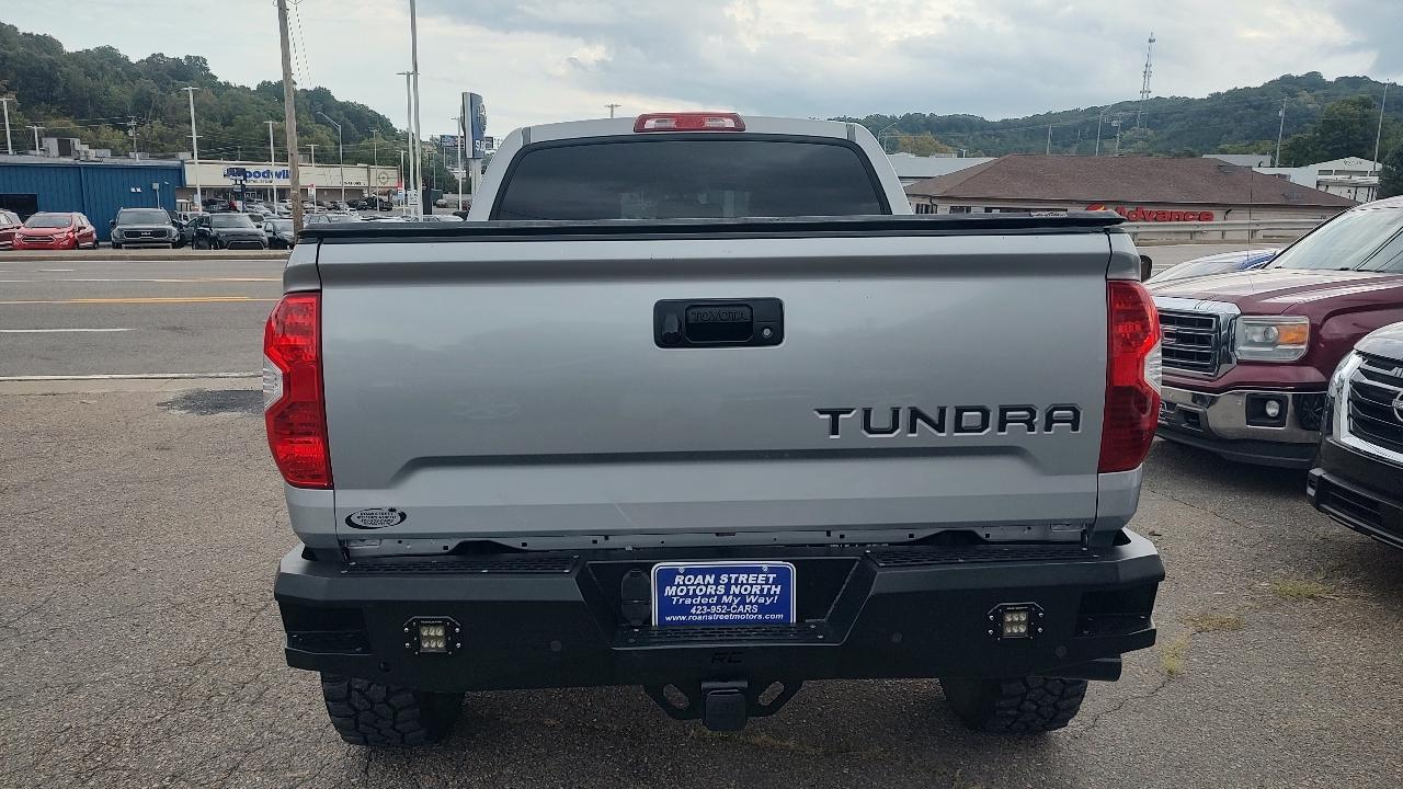 Toyota Tundra SR5 5.7L V8 FFV CrewMax 4WD 2016