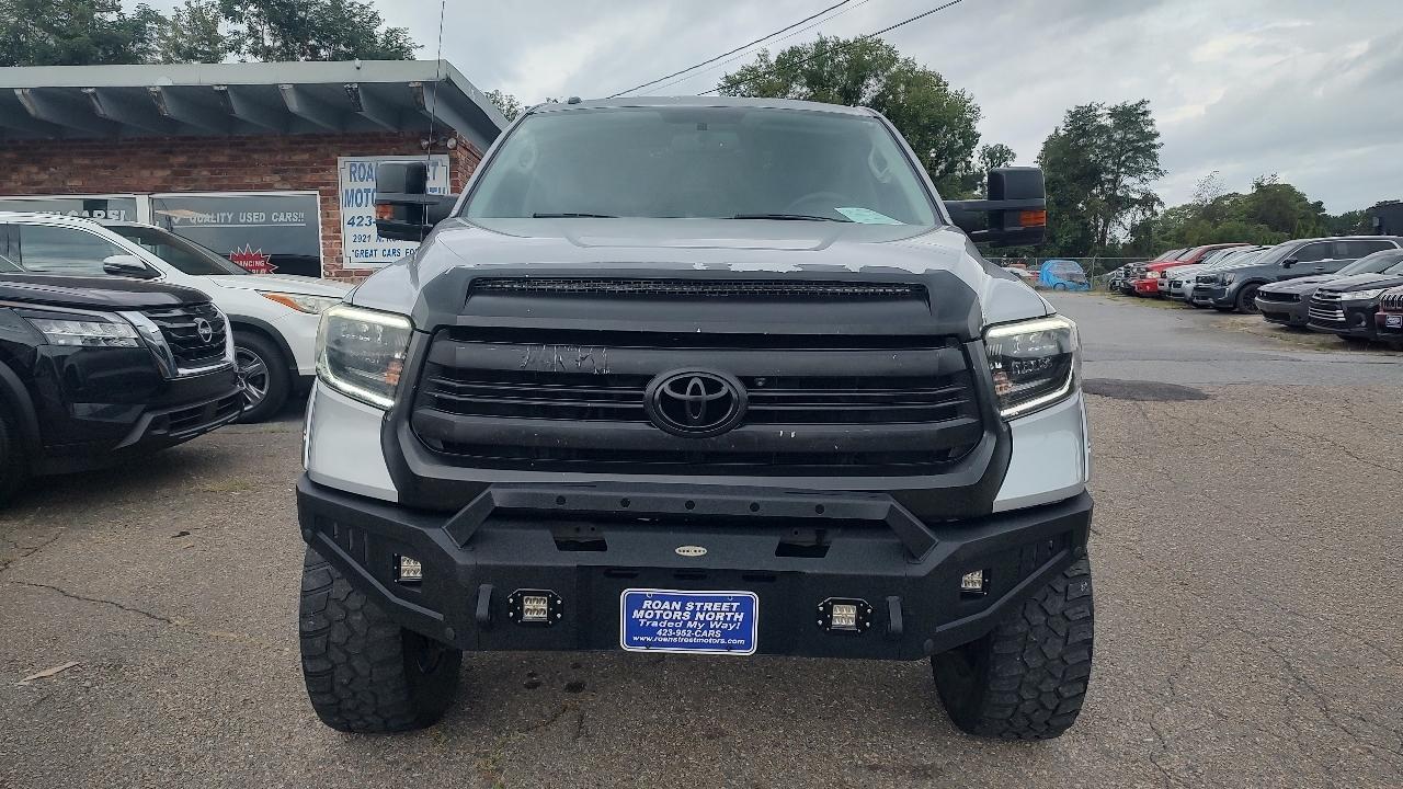 Toyota Tundra SR5 5.7L V8 FFV CrewMax 4WD 2016
