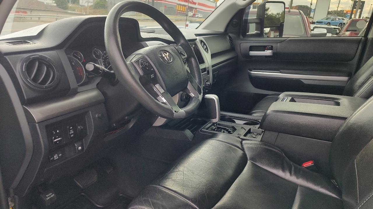 Toyota Tundra SR5 5.7L V8 FFV CrewMax 4WD 2016