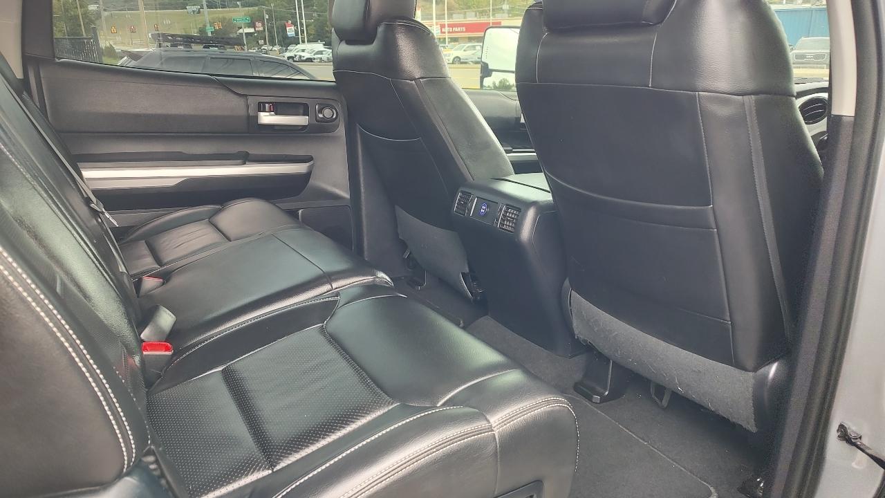 Toyota Tundra SR5 5.7L V8 FFV CrewMax 4WD 2016