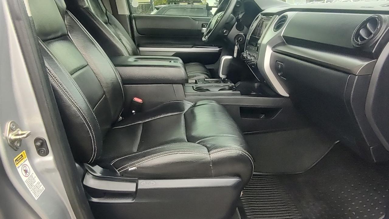 Toyota Tundra SR5 5.7L V8 FFV CrewMax 4WD 2016
