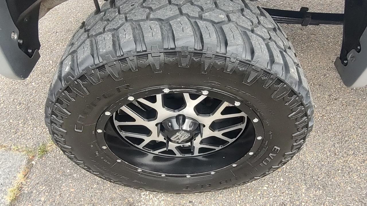 Toyota Tundra SR5 5.7L V8 FFV CrewMax 4WD 2016