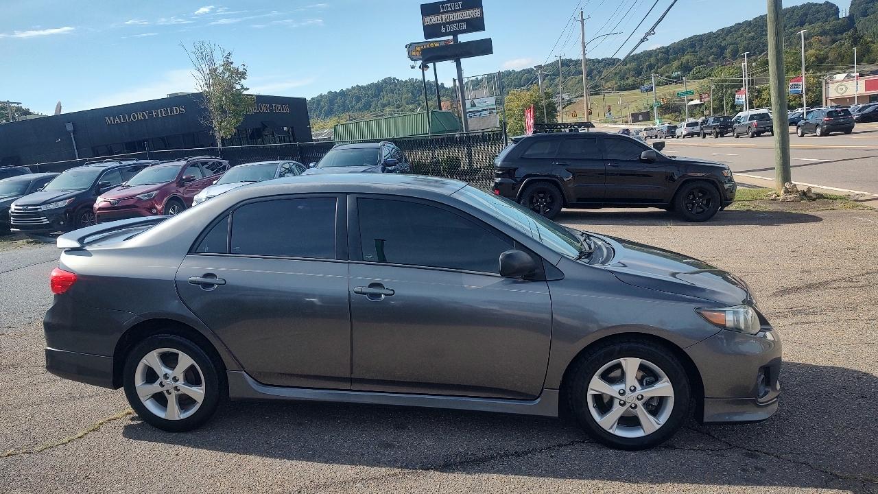Toyota Corolla 4dr Sdn Auto S (Natl) 2013