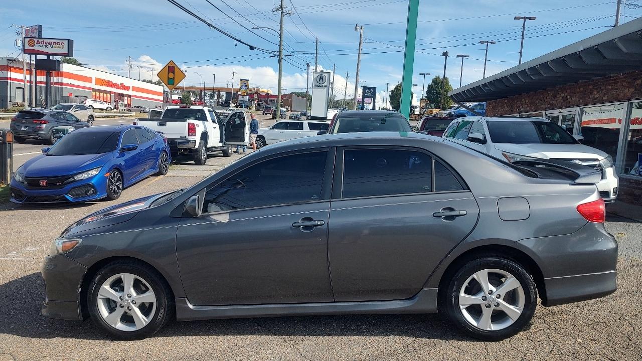 Toyota Corolla 4dr Sdn Auto S (Natl) 2013