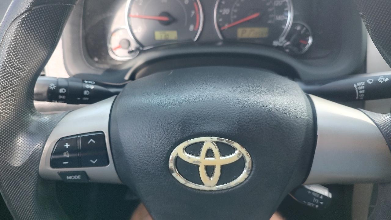 Toyota Corolla 4dr Sdn Auto S (Natl) 2013