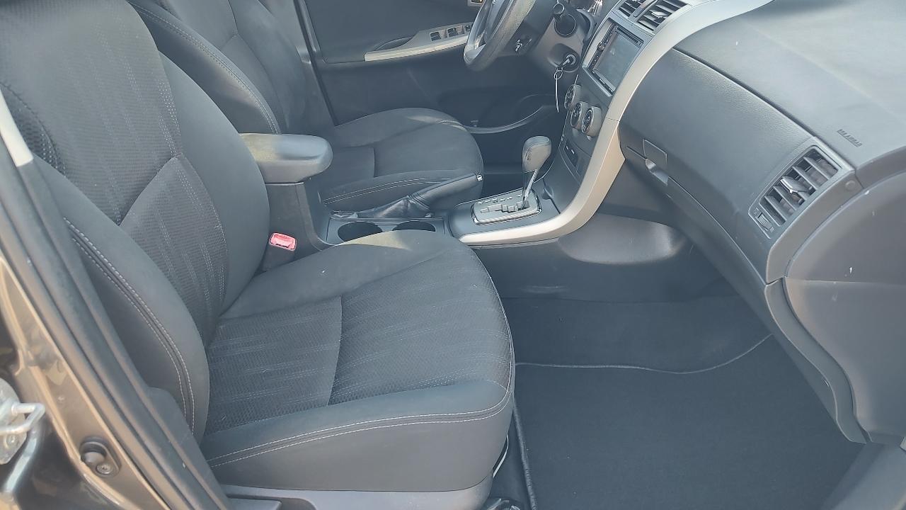 Toyota Corolla 4dr Sdn Auto S (Natl) 2013