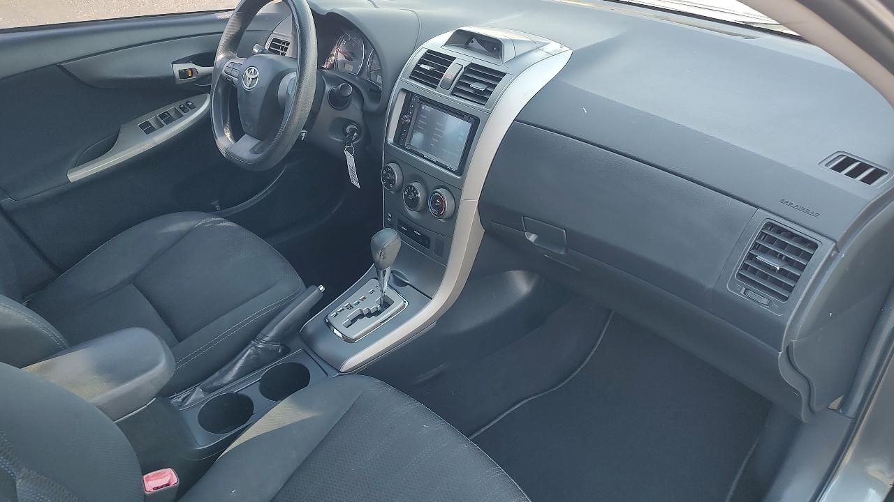 Toyota Corolla 4dr Sdn Auto S (Natl) 2013