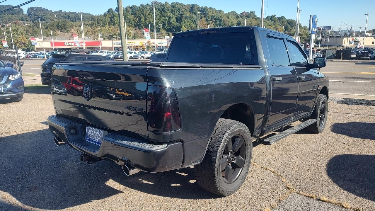 RAM 1500 Tradesman Crew Cab SWB 4WD 2016