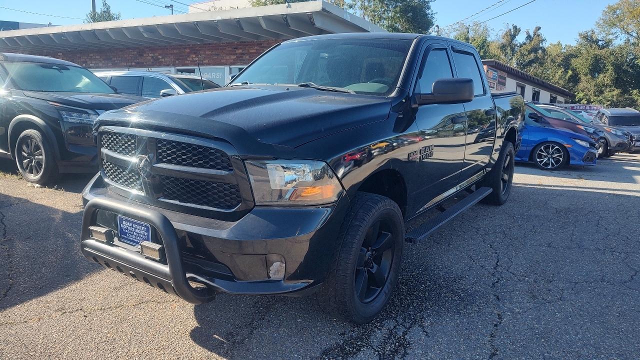RAM 1500 Tradesman Crew Cab SWB 4WD 2016