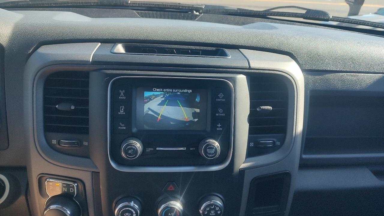 RAM 1500 Tradesman Crew Cab SWB 4WD 2016