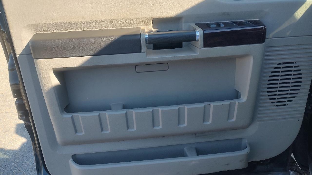 Ford F350SD photo 9